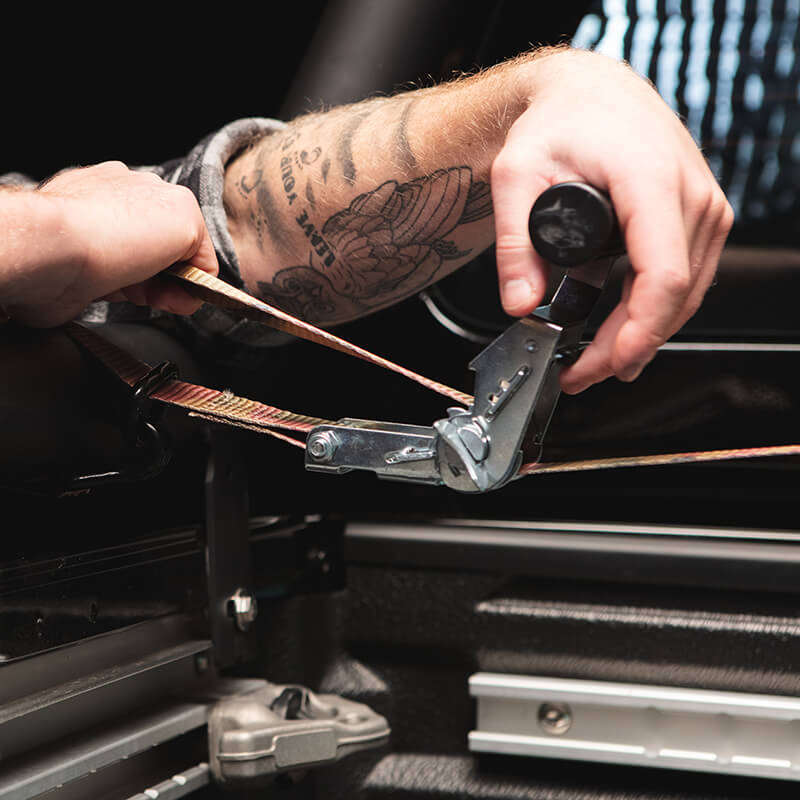 quickloader-rebel-camouflage-tie-down-tightening